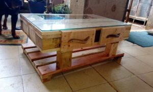 Lire la suite à propos de l’article Tables en palettes