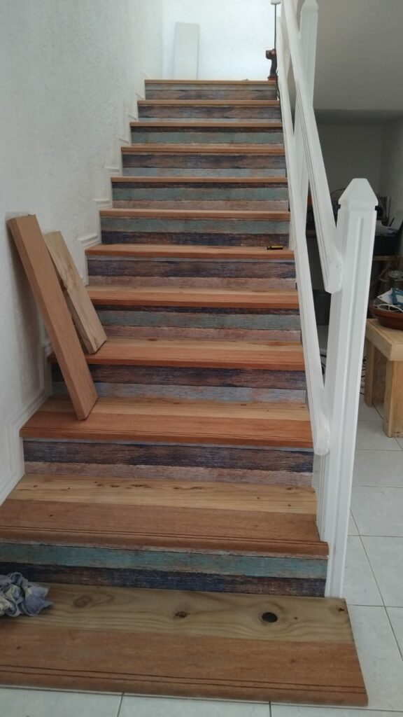 escalier en bois de méranti